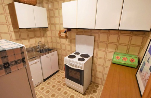 Alba Apartment | Cosy apartment for 6 guests with WIFI, TV, balcony, pets allowed and parking