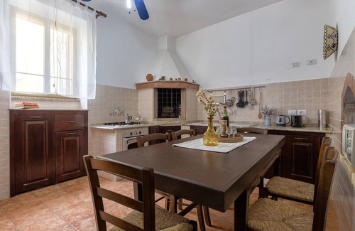 Nulvi Apartment | Cosy apartment for 6 guests with TV and parking