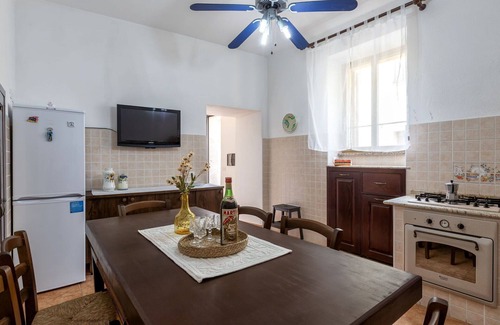 Nulvi Apartment | Cosy apartment for 6 guests with TV and parking