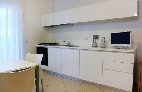 San Salvo Marina Apartment | Cosy apartment for 6 people with pool, A/C, WIFI, TV, patio and pets allowed