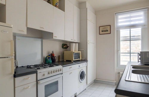 Ille-et-Vilaine Apartment | Cosy apartment for 6 people with TV and parking