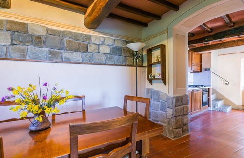 Bivio Pozzo Apartment | Cosy apartment for 7 guests with WIFI, pool, TV, panoramic view and parking