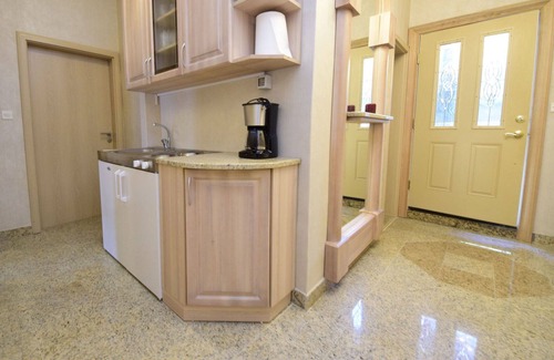 Zaton Apartment | Cosy apartment for 8 guests with WIFI, pool, A/C, TV and terrace