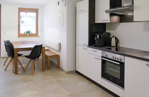 Emberg Apartment | Cosy apartment for 3 people with WIFI, TV and parking