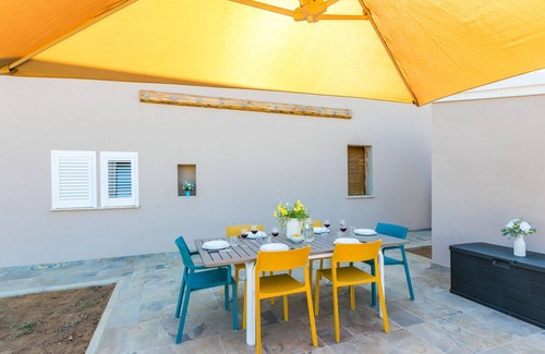 Donoratico Apartment | Cosy apartment for 7 guests with A/C, WIFI, pets allowed and parking