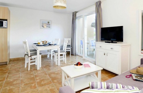 Sarlat-la-Caneda House | Cosy apartment in villa for 8 guests with WIFI, pool, TV, terrace, pets allowed and parking
