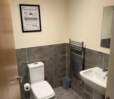 Framwellgate Moor Apartment | Cosy Apartment in Durham, close to Durham university, Durham Cathedral, and Durham Hospital
