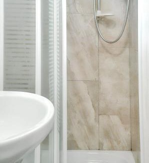 Galway Apartment | Cosy Apartment in Galway with Balcony, 32 m², City View