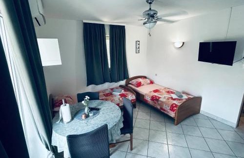 Pag Apartment | Cosy apartment in Pag/26 m²/Sea view