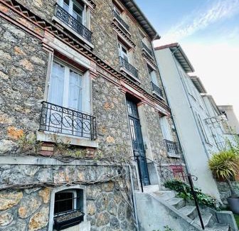 Suresnes Apartment | Cosy apartment in Paris area