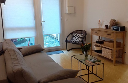Quartier de la Folie-Mericourt Apartment | Cosy apartment in the heart of Paris