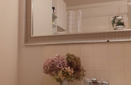 Quartier de la Folie-Mericourt Apartment | Cosy apartment in the heart of Paris
