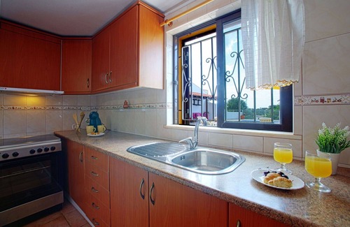 Mem Moniz House | Cosy apartment in villa for 4 guests with pool, WIFI, A/C, TV, terrace and panoramic view