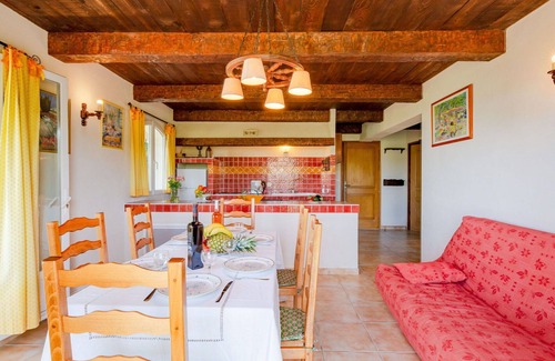 Bauduen Villa | Cosy apartment in villa with WIFI, TV, terrace, pets allowed, panoramic view and parking