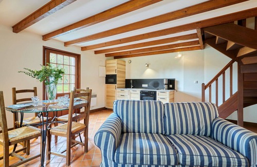 Savigny House | Cosy apartment in villa for 3 people with WIFI, TV, patio, pets allowed and parking