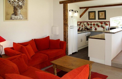 Sigonce Villa | Cosy apartment in villa for 8 people with WIFI, pool, TV, patio, pets allowed and parking