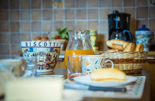 Pergine Valdarno Apartment | Cosy apartment for 4 guests with WIFI, TV, patio and parking, close to Arezzo