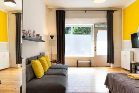 Neukoelln Apartment | Cosy Apartment plus Self Checkin plus free Street parking