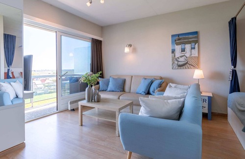 Duinbergen Apartment | Cosy apartment with swimming pool at Laguna Beach