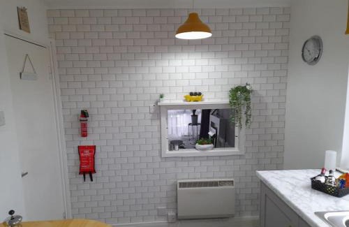 North Bitchburn Apartment | Cosy Apartment with Balcony and Breakfast