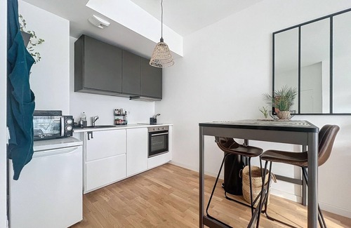 Moulin du Comte Apartment | Cosy apartment with balcony in the heart of Rennes