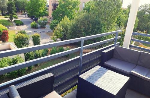 Saint-Priest Apartment | Cosy Appart - Clim - Balcon - Parking - Spacieux T2 - Proche Eurexpo Stade