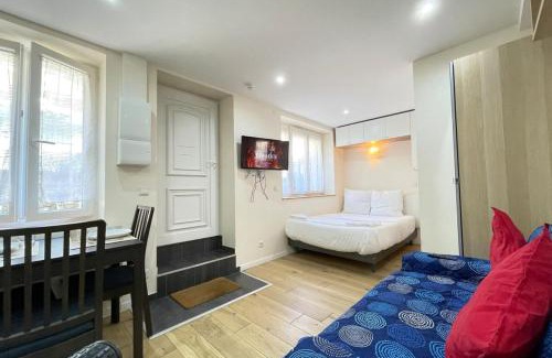 Jouy-en-Josas Apartment | Cosy Appart Jouy N1 RER C 500 m