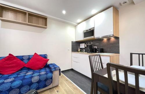 Jouy-en-Josas Apartment | Cosy Appart Jouy N1 RER C 500 m