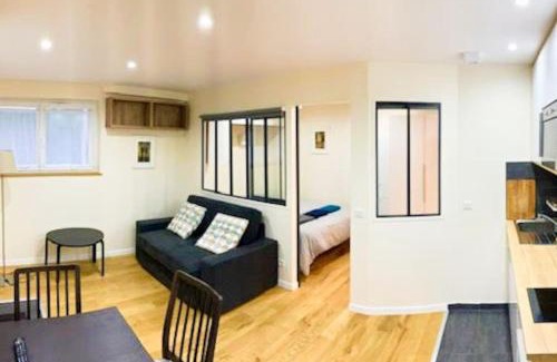 Jouy-en-Josas Apartment | Cosy Appart Jouy Proche HEC - RER C N2