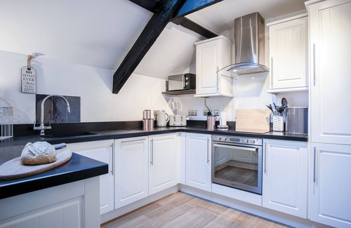Tenby Apartment | Cosy At The Mews - 2 Bedroom Apartment - Tenby