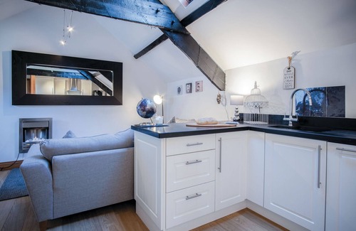 Tenby Apartment | Cosy At The Mews - 2 Bedroom Apartment - Tenby