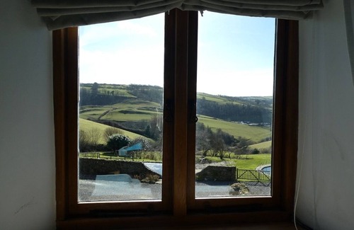 Combe Martin Cottage | Cosy Barn Conversion| Close to the Coast & Exmoor| North Devon