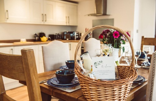 Montgomery House | Cosy Barn Conversion in Rural Mid-Wales. Pet-friendly, with hot-tub!