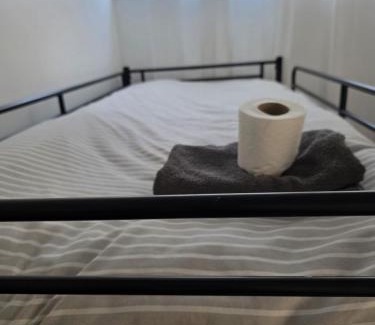 Crofton Park House | Cosy Beds & Rooms