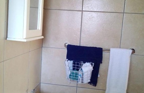 Emalahleni House | Cosy Beds Web