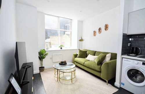 Eastleigh Apartment | Cosy & Bright 1 Bedroom Apartment in Bradford