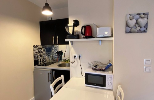 Aytre Apartment | Cosy, bright studio 5 minutes from the beach