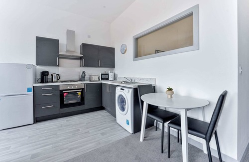 Brierley Hill Apartment | Cosy Budget Apartment in Dudley