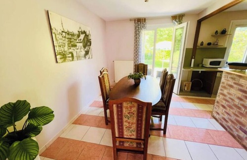La Riviere-Saint-Sauveur Cottage | Cosy cottage
