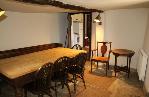 Williton Cottage | Cosy C17th pet-friendly Cottage: WIFI, Woodburner, Enclosed Garden & Parking