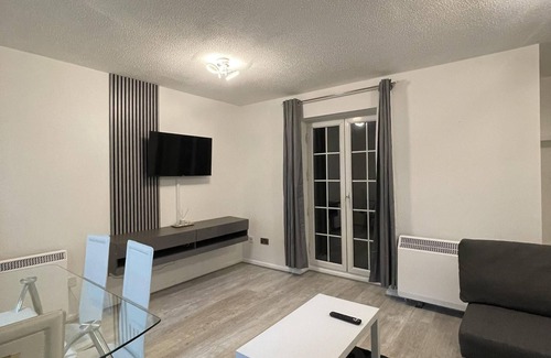 Grangetown Apartment | Cosy Cardiff Apartment Near City Centre