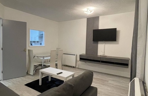 Grangetown Apartment | Cosy Cardiff Apartment Near City Centre