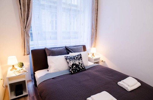 Jozsefvaros Apartment | Cosy & Central A/C apartment