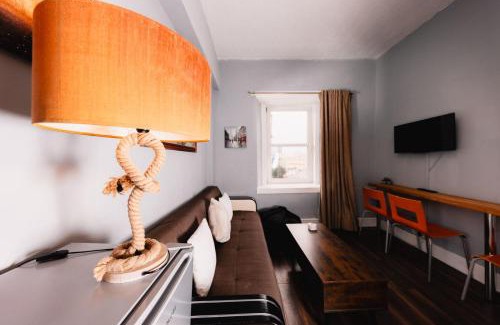 Tollcross Apartment | Cosy Central Apartment by the Meadows 10