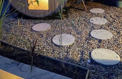 Stroud Cabin | Cosy chalet with sauna and hot tub
