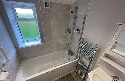 Tan-y-groes House | Cosy Clos Y Hendy Lodge