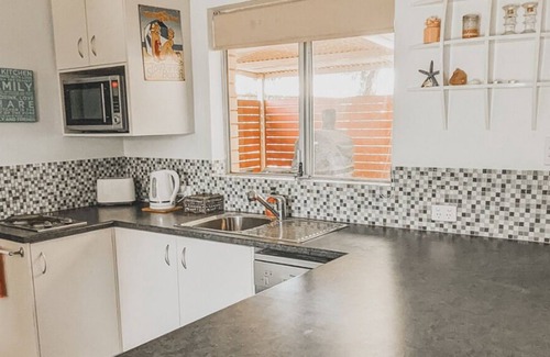 Lancelin House | Cosy. Coastal. Comfort. Sums up this 3x1!
