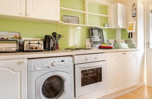 Haverigg House | Cosy, coastal cottage- Beach, Pub and shop nearby