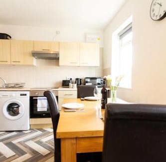 Swinton Apartment | Cosy & Compact Apartment in Swinton