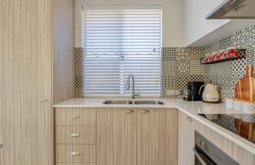 Connolly House | Cosy Connolly 2BR Home close to golf course